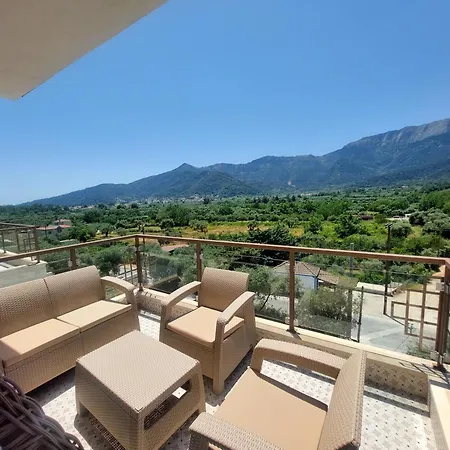Smaragdos Thassos Boutique *