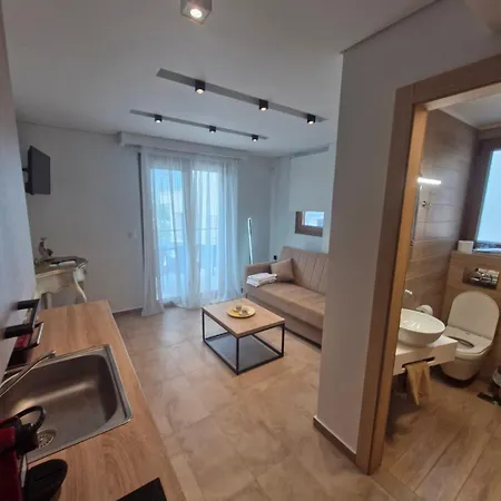 Smaragdos Thassos Boutique *